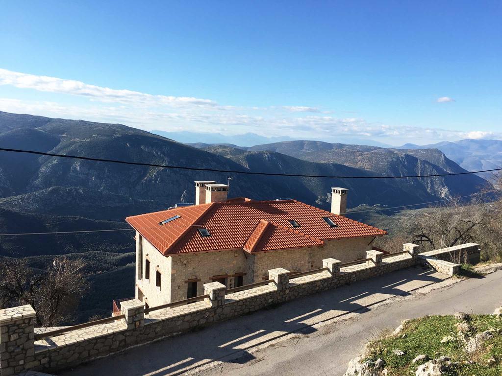 Almondhouse Suites With Fireplace - Adults Only Arachova Buitenkant foto