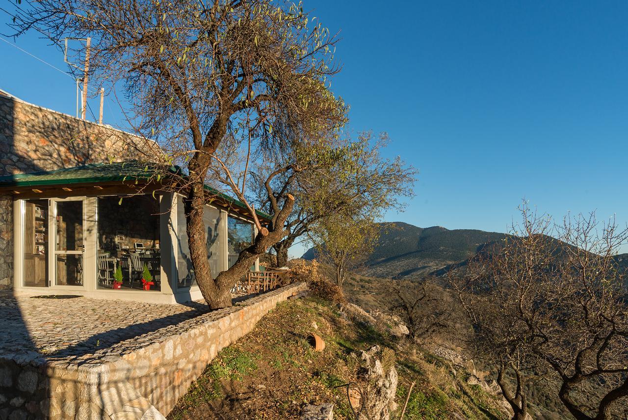 Almondhouse Suites With Fireplace - Adults Only Arachova Buitenkant foto