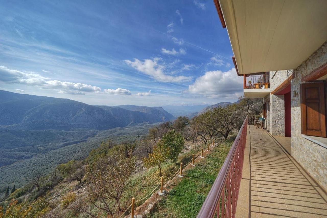 Almondhouse Suites With Fireplace - Adults Only Arachova Buitenkant foto